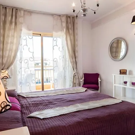 , Beach, Centre ,balcony With Seaview, For 4 Persons Appartement *