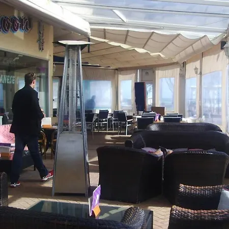 , Beach, Centre ,balcony With Seaview, For 4 Persons Fuengirola