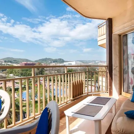 , Beach, Centre ,balcony With Seaview, For 4 Persons דירה