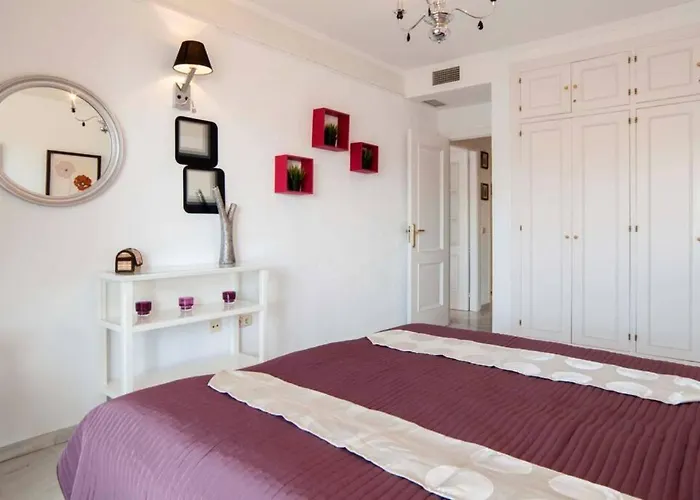 Апартаменты , Beach, Centre ,balcony With Seaview, For 4 Persons *