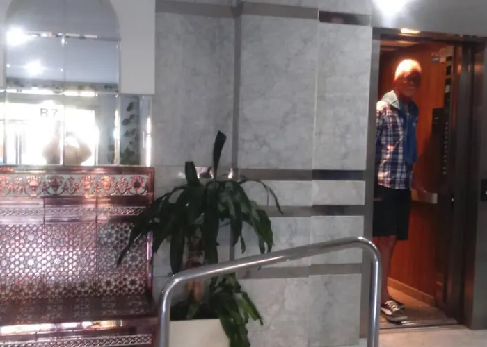 , Beach, Centre ,balcony With Seaview, For 4 Persons * Фуэнхирола