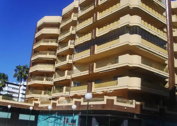 Апартаменты , Beach, Centre ,balcony With Seaview, For 4 Persons Фуэнхирола