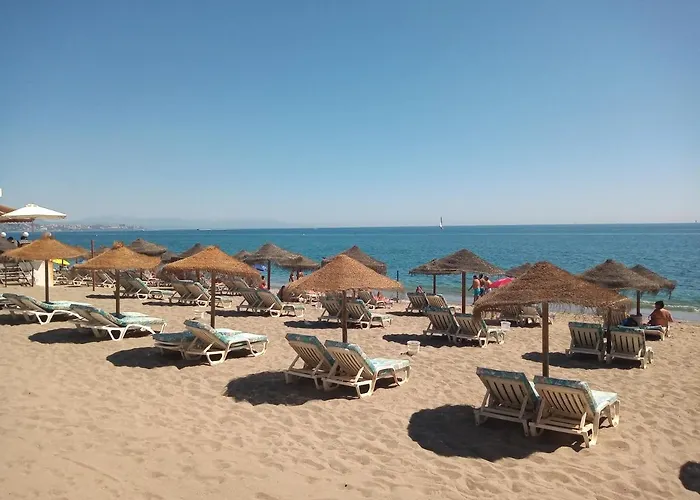 , Beach, Centre ,balcony With Seaview, For 4 Persons * Fuengirola