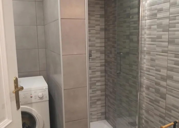 , Beach, Centre ,balcony With Seaview, For 4 Persons