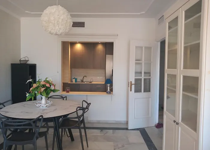 Апартаменты , Beach, Centre ,balcony With Seaview, For 4 Persons