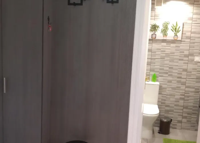 Апартаменты , Beach, Centre ,balcony With Seaview, For 4 Persons *