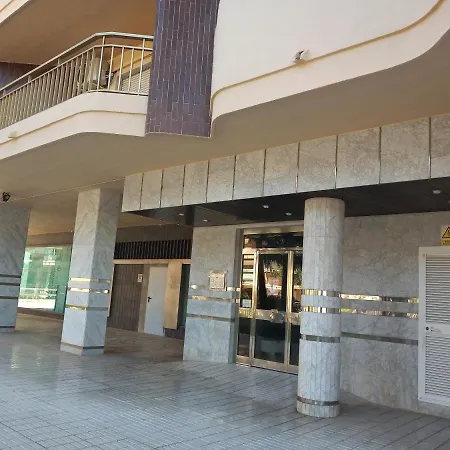 , Beach, Centre ,balcony With Seaview, For 4 Persons Lejlighed