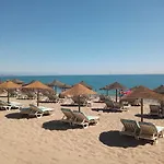 , Beach, Centre ,balcony With Seaview, For 4 Persons * فوينخيرولا